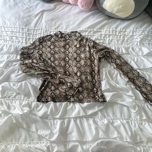 Snake skin long sleeve